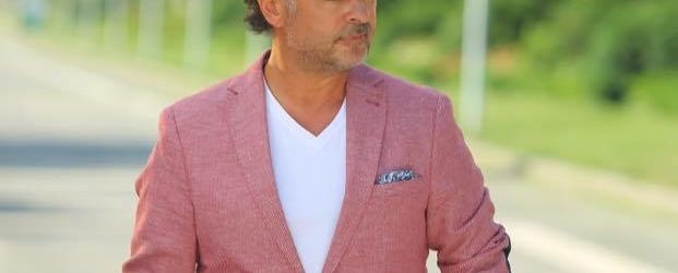 The Megastar Ragheb Alamah is back with an amazing Video Clip #SheftikTlakhbat